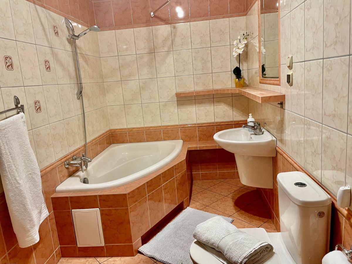 Warsaw Concierge Wola Ratusz Daire Dış mekan fotoğraf